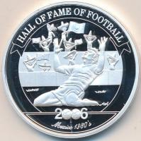 Uganda 2006. 2000Sh Ag "Futball hírességei - Mexikó 1980-as évek / Hugo Sánchez" T:PP Tanú...