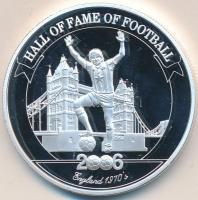 Uganda 2006. 2000Sh Ag "A labdarúgás halhatatlanjainak csarnoka - Anglia 1970-es évek" T:P...