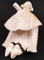 Kovács Éva (1938-): Támaszkodó fiú. Mázas kerámia, jelzett, hibátlan, m:21 cm, h:19 cm