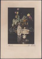 1931 M. Kiss: Színezett csendélet, aláírt vintage fotó, képméret 10x8 cm, papírméret 17x12 cm