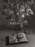 cca 1950 Járai Rudolf (1913-1993): Csendélet, vintage fotóművészeti alkotás, aláírva, pecsételve, 24x18 cm