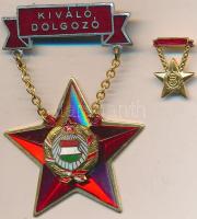 ~1950-1960. "Kiváló Dolgozó" zománcozott kitüntetés tokban (3x) + "Szocialista Brigád...