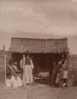 1928 Kerny István (1879-1963): Bugaczpusztai pásztorok a cserényben, vintage néprajzi fotó, szerzői ...