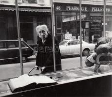 1975 Ruszka László(1936-): Párizs, Jacob utca, feliratozott, pecséttel jelzett vintage fotóművészeti alkotás, 15x18 cm