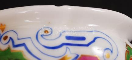 2 db régi kézzel festett porcelán tartó sok lepattanással, jelzett, d: 8 cm