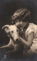 Little girl with dog (EK)