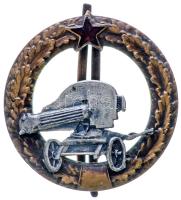 ~1950. "Kiváló Géppuskás" zománcozott teljesítmény jelvény (41mm) T:2 Hungary ~1950. "Excellent Gunner" enamelled decoration (41mm) C:XF