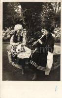 Hungarian folklore, flute-playing children