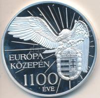 Kósa István (1953-) 2000. "Európa Közepén 1100 éve" Ag emlékérem (31,25g/0.999/42,5mm) T:PP