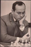 cca 1960 Portisch Lajos sakkozó sajtófotó 12x18 cm