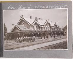 1942 Keszthely, Horthy Istvánné megnyitja a Magyar Nők Szövetsége leánynevelő intézetet. Kis szériás, kézzel írt emlékfüzet 30 eredeti fotóval, 21x12 cm