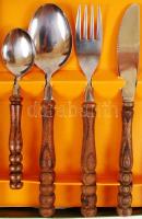 24 darabos fanyelű evőeszközkészlet eredeti doozában