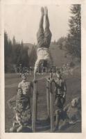 Magyar katonák, tornagyakorlat / WWI Hungarian soldiers, athletic exercise, photo