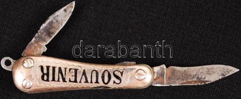 Antik mini zsebkés, "Souvenir" felirattal, fém, h:3 cm