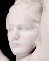 Herendi fésülködő akt, fehér mázas, jelzett (Lux Elek), hibátlan, foltos, m:34 cm