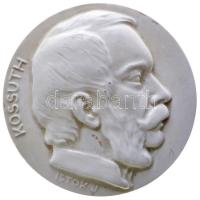 Istók János (1873-1972) 1948. "Kossuth Lajos" porcelán plakett, hátoldalon "CENTENÁRIUMI ÉV 1848-1948" jelzéssel (113mm) T:2 Hungary 1948. "Lajos Kossuth" porcelain plaque. Sign: János Istók (113mm) C:XF
