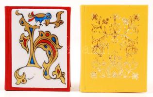 Dr. Győző Sikota: Hollóházaer Porzellan. Miskolc, 1979. Minikönyv, 158. sorszámozott kiadás, kereskedelmi forgalomba nem került, 2 db könyv, az egyik borítója porcelán, újszerű állapotban.