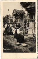 Kalotaszeg, szövő asszony, erdélyi folklór / weaving woman, Transylvanian folklore