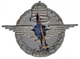 1938. "A m. kir. 2. Honvéd Gépkocsizó Dandár" lemez sapkajelvény (43x32mm) T:2
Hungary 193...