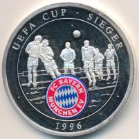 Németország 1996. "FC Bayern München" ezüstözött Cu emlékérem tanúsítvánnyal (40mm) T:PP Germany 1996. "FC Bayern München" silver plated Cu commemorative medal with certificate (40mm) C:PP