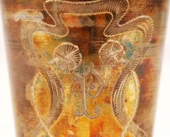 Keresztelő pohár "P" monogrammal, gravírozott, jelzett, mesterjeggyel (MJ), nettó:50g, m:7...