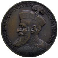 Berán Lajos (1882-1943) 1922. "A Bethlen Kollégium 300 éves fennállásának emlékére" bronz emlékérem (49mm/64.4g) T:1-,2 Hungary 1922. "300th Anniversary of the Bethlen Dormitory" commemorative bronze medallion. Sign: Lajos Berán (49mm/64.4g) C:AU,XF HP-1308