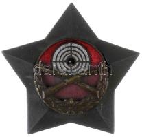 ~1950. "Kiváló lövész" zománcozott jelvény (33mm) T:1- Hungary ~1950. "Excellent Shooter" enamelled badge (33mm) C:AU