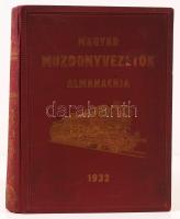 Bakos Jenő(szerk.): Magyar mozdonyvezetők almanachja. Bp., 1932, Országos Szakcsoport. Kiadói aranyozott egészvászon kötés, gerincnél és a sarkoknál enyhén szakadt, egyébként jó állapotban.