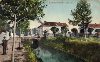 Székesfehérvár, Sas utca (kis lyuk / pinhole)