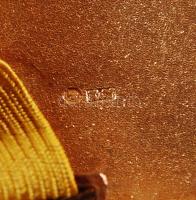 Cca 1880 ezüst (Ag.) cigarettatárca, ugró lovasokkal és patkókkal, monogramos, mesterjellel (K&W...