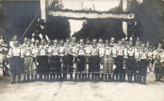 Baranyai délszlávok, "Éljen Horthy Miklós magyarok kormányzója!" folklore, photo