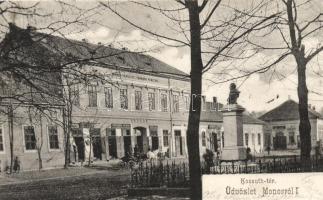 Monor, Kossuth tér, takarékpénztár