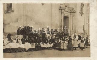 1916 Bursztyn, church, churchgoers, photo