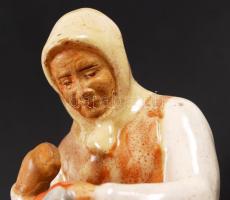 Varró asszony Szécsi kerámia figura. Jelzett 22 cm