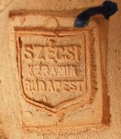 Varró asszony Szécsi kerámia figura. Jelzett 22 cm