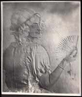 cca 1920-1930 Kerny István (1879-1963): Plasztikus portré (Kerny) Gizikéről, pecséttel jelzett vintage fotóművészeti alkotás, 21x18 cm