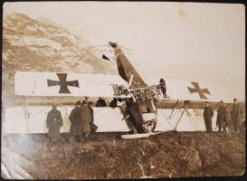 cca 1916 I. világháborús, lezuhant repülőgép kartonra kasírozott fotó / WW. I. military airplane  15...