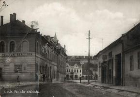 Siklós, Pelikán szálloda, étterem (fa)