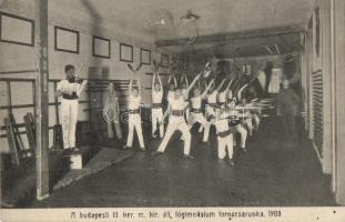 Budapest III. Magyar királyi Állami Főgimnázium tornacsarnoka, tornaóra, belső