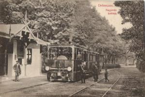 Debrecen, Nagyerdei Indóház, vasútállomás, vonat, Mihály Sámuel kiadása (kis szakadás / small tear)