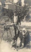 Mendiants et marchand de douceurs / Turkish merchant, folklore