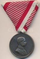 1914. "Ferenc József Bronz Vitézségi Érem "Der Tapferkeit" Br kitüntetés mellszalaggal. Szign.: Tautenhayn T:1-  Hungary 1914. "Franz Joseph Medal for Bravery bronze" Br medal with ribbon. Sign: Tautenhayn C:Au