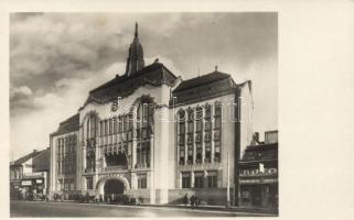 Debrecen, vármegyeház, autó, bútorbolt