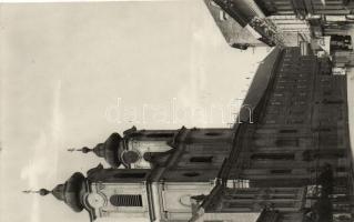 Székesfehérvár, Cisztercita templom, Maizer festék és tisztítószer boltja