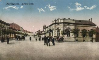 Nyíregyháza, Luther utca, 'Képeslevelezőlap király kiadása'