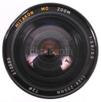 Pentax P30 márkájú fényképezőgép Riconar 1:22-es objektívvel, jó állapotban hozzá Mitakon MC zoom 1:...