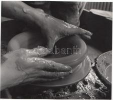 cca 1970-1980 Szabó Miklós: Elmélyülten, vintage fotóművészeti alkotás, feliratozva, 17x19 cm