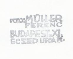 cca 1970-1980 Müller Ferenc (1931-): Piaci életkép, vintage fotóművészeti alkotás, pecséttel jelzett...