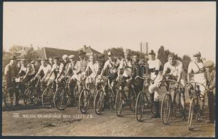 1924. szeptember 28. Varga fotó (Bp.): Az MTK 100 km-es kerékpár bajnoksága, sportfotó, fotólap, 9x14 cm
