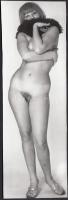 cca 1970 Mindent nem mutathatok meg! Finoman erotikus fotó, 18x6 cm / cca 1970 Erotic photo, 18x6 cm